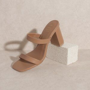 KHLOE MODERN STRAPPY HEEL TAUPE